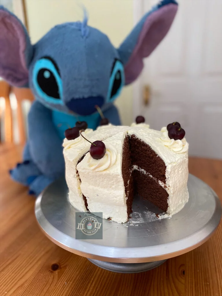 My Lūʻau dessert cake inspired by Lilo & Stitch.