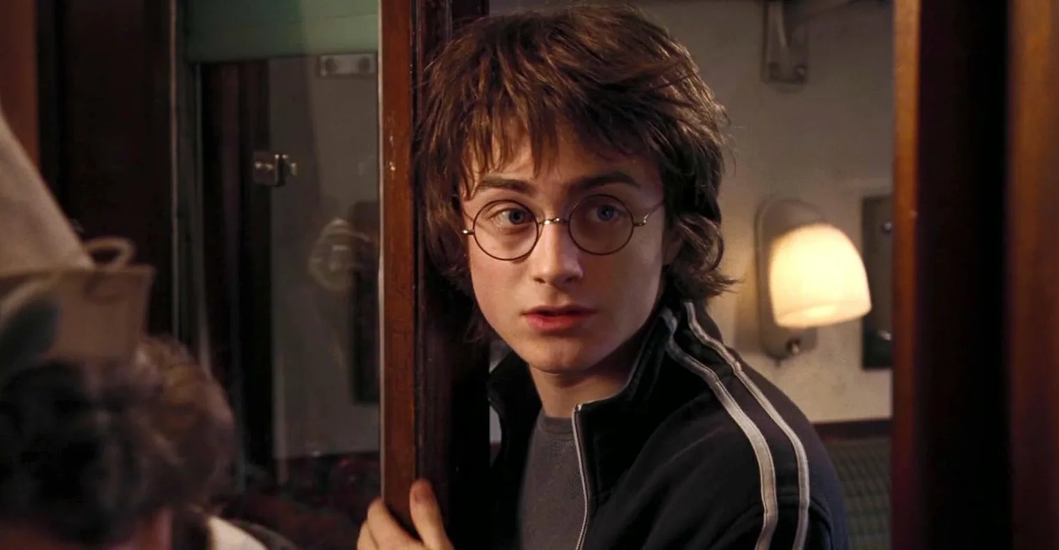 Harry watching Cho order pumpkin pasties on the train.